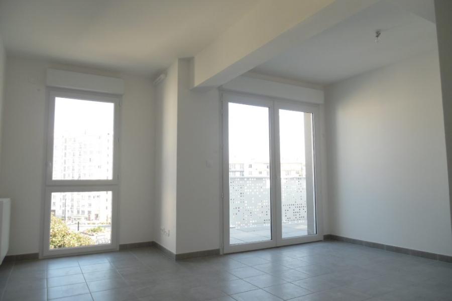 Location Appartement 2 pièce(s) - 38 m² | 600 € Rezé Réf.LA3639-DOMINNO44 Photo 1 - Location Appartement 2 pièce(s) - 38 m²