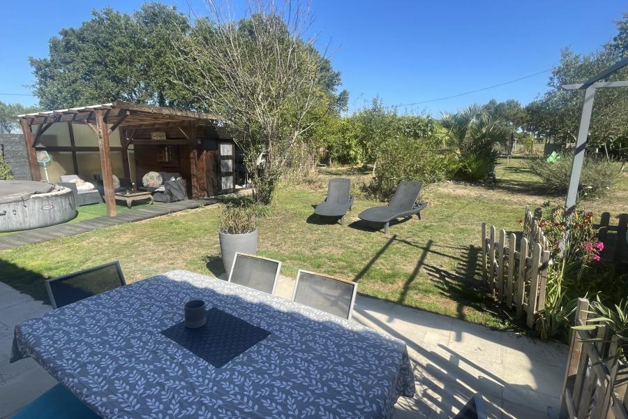 Vente Maison 6 pièce(s) - 126 m² | 381425 € Couëron Réf.VM9623-DOMINNO44 Photo 1 - Vente Maison 6 pièce(s) - 126 m²