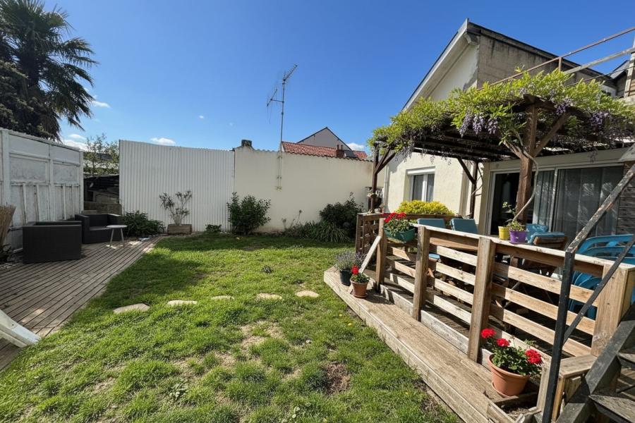 Photo 0 - Vente Maison 5 pièce(s) - 74 m²