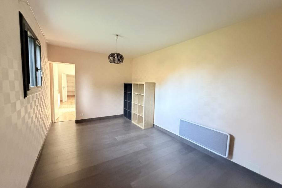 Photo 8 - Location Maison 6 pièce(s) - 199 m²