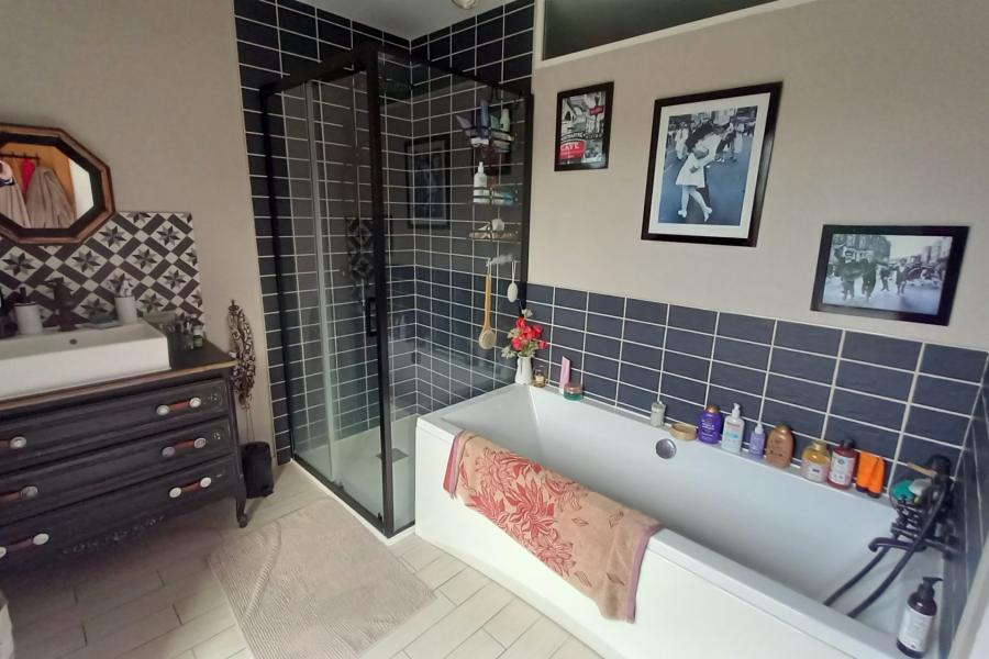 Vente Maison 8 pièce(s) - 160 m² | 405600 € Saint-Étienne-de-Montluc Réf.VM9628-DOMINNO44 Photo 6 - Vente Maison 8 pièce(s) - 160 m²